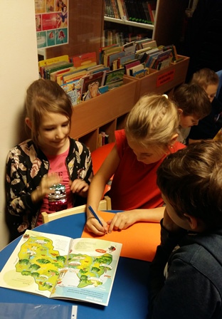 3.A bibliotēkā Varavīksne 4