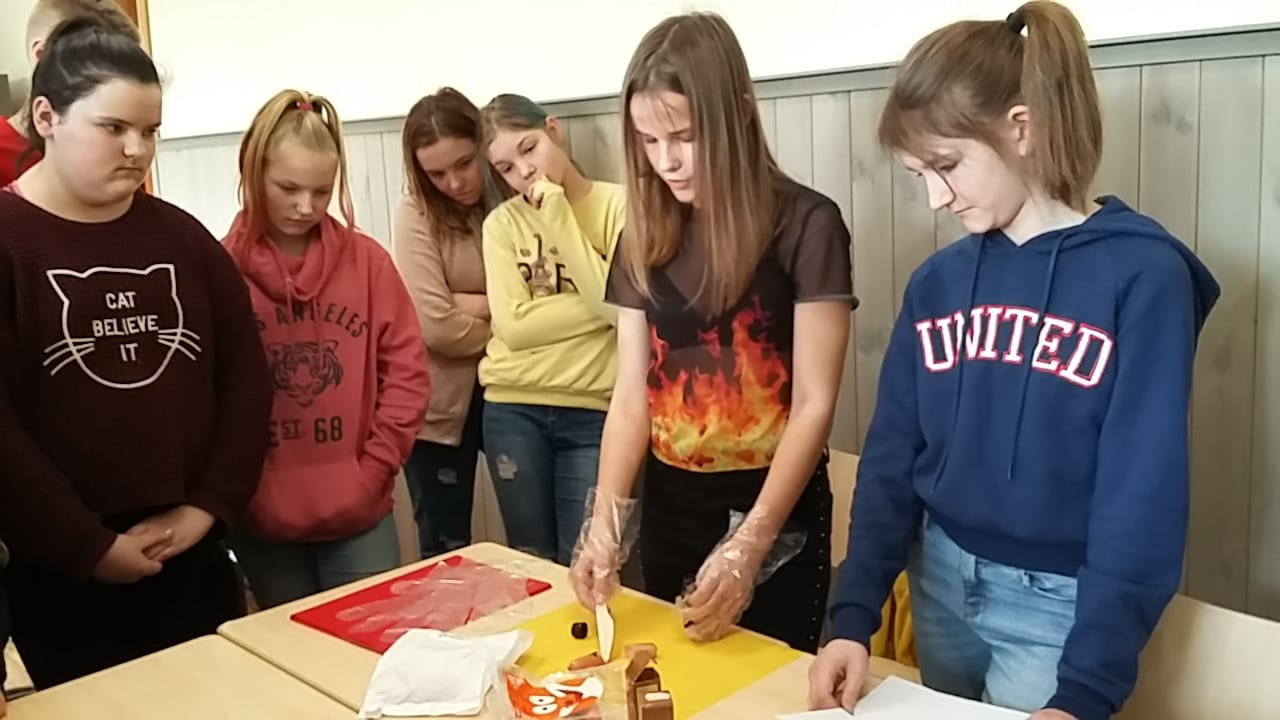 Skolēni eksperimentē 16. janv. 2020 3